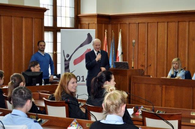 Lekcja inna niż wszystkie”  Dnia 9 kwietnia uczniowie klas I i II Zespołu Szkół Menedżerskich o prof (zdjęcie 8)