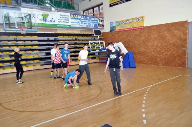 Crossfit Skakanie, bieganie, podnoszenie, dźwiganie.. (zdjęcie 3)