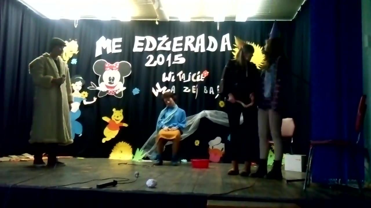 Klatka z filmu 4 — Miejsce: Zespół Szkół Menedżerskich w Świeciu (53.41277, 18.