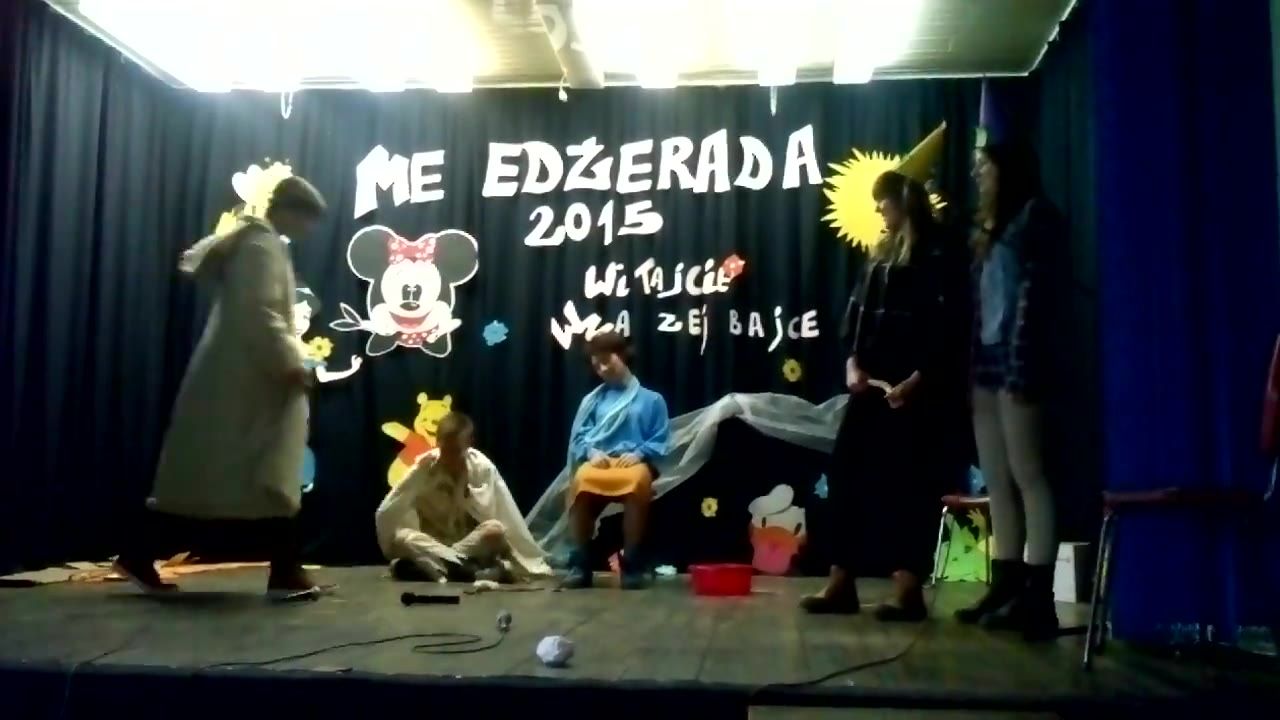 Klatka z filmu 6 — Miejsce: Zespół Szkół Menedżerskich w Świeciu (53.41277, 18.