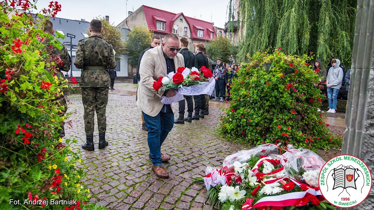 Klatka z filmu 3 — Zespół Szkół Menedżerskich w Świeciu - Październik 2019Zespó