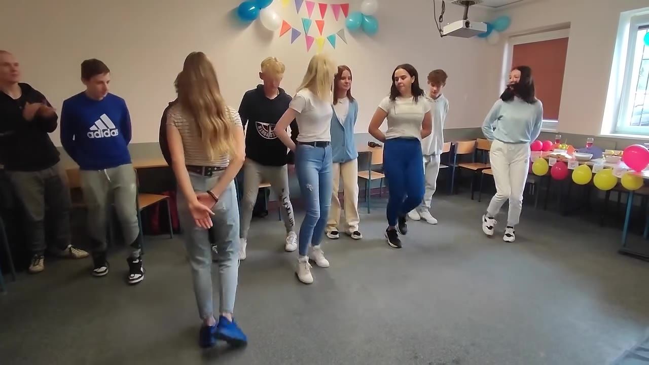 Klatka z filmu 21 — Wpis z Facebooka 2022-10-18
