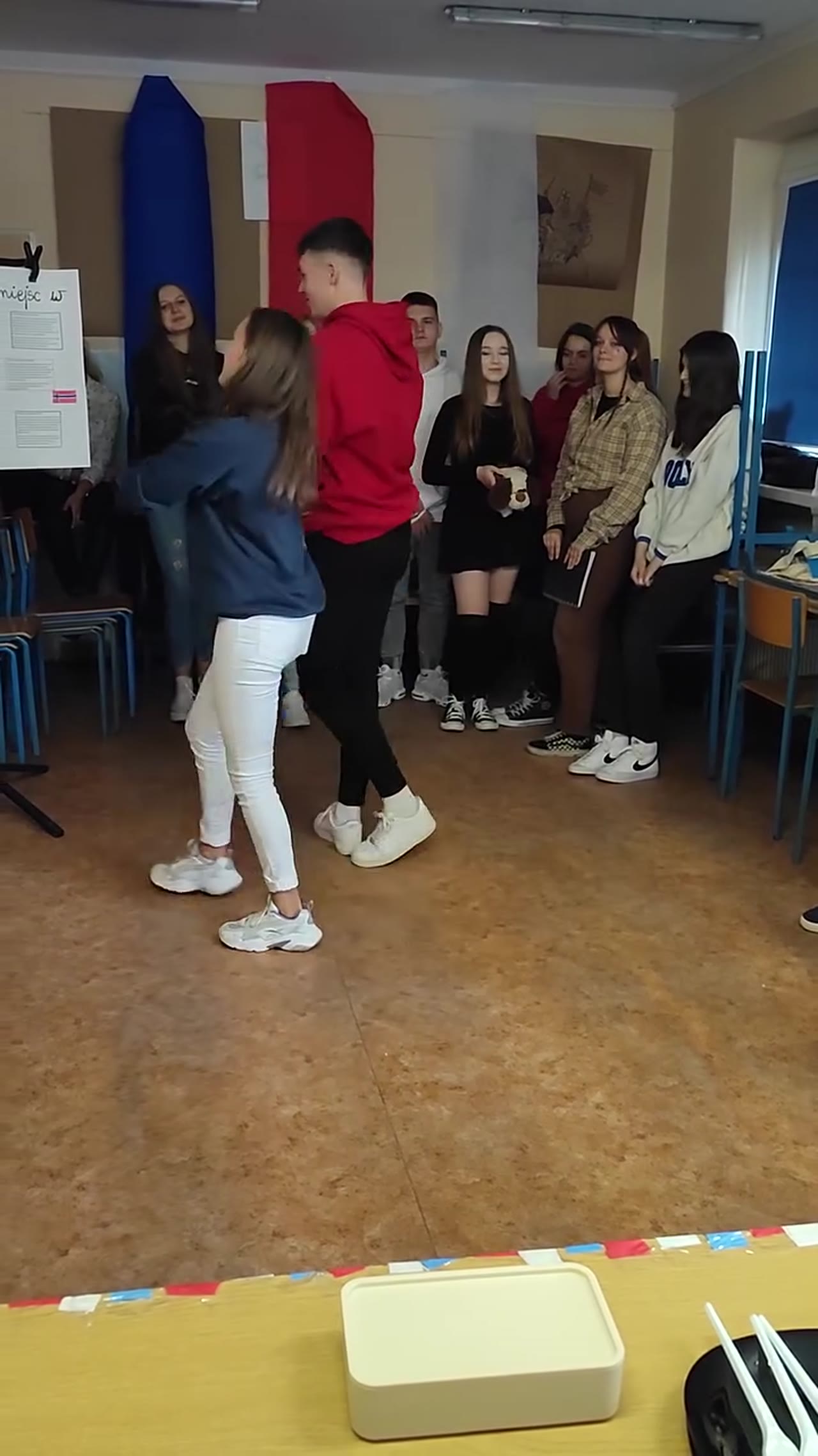 Klatka z filmu 14 — Wpis z Facebooka 2022-10-18