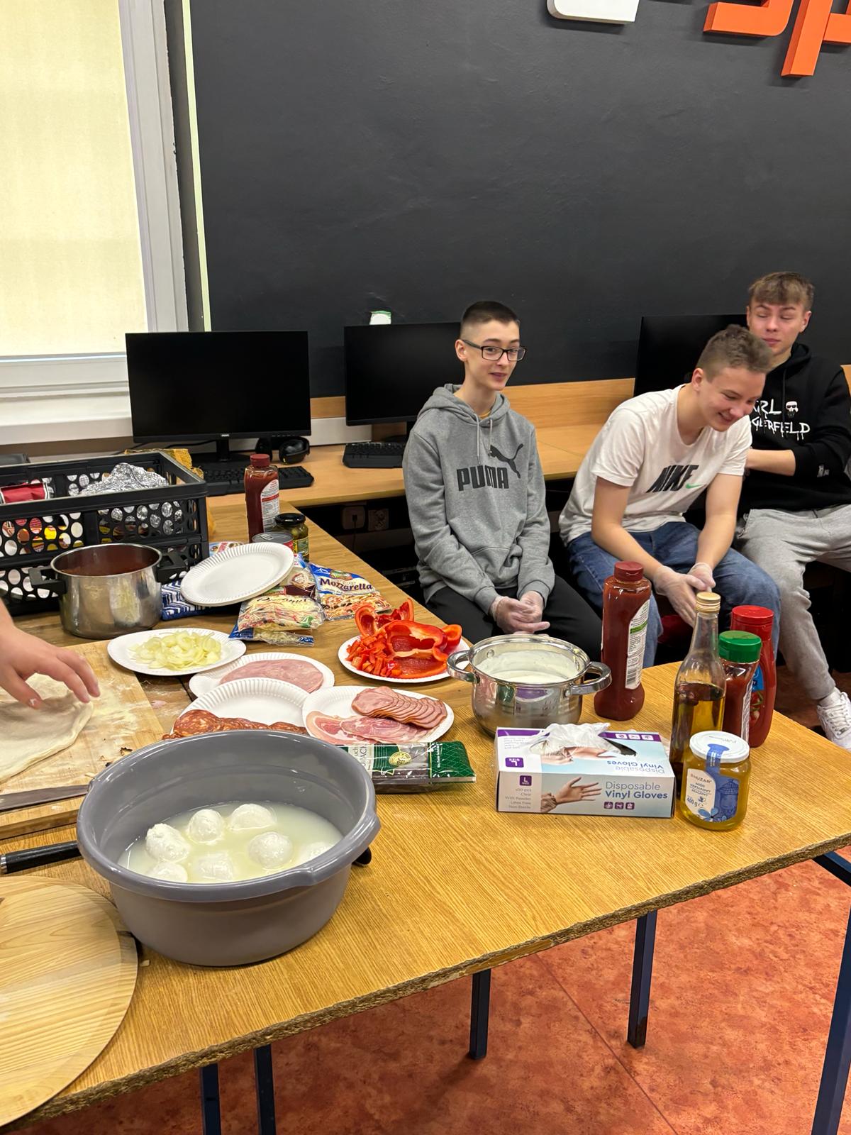Dzień Wiosny i Dni Otwarte w ZSM! (zdjęcie 4)