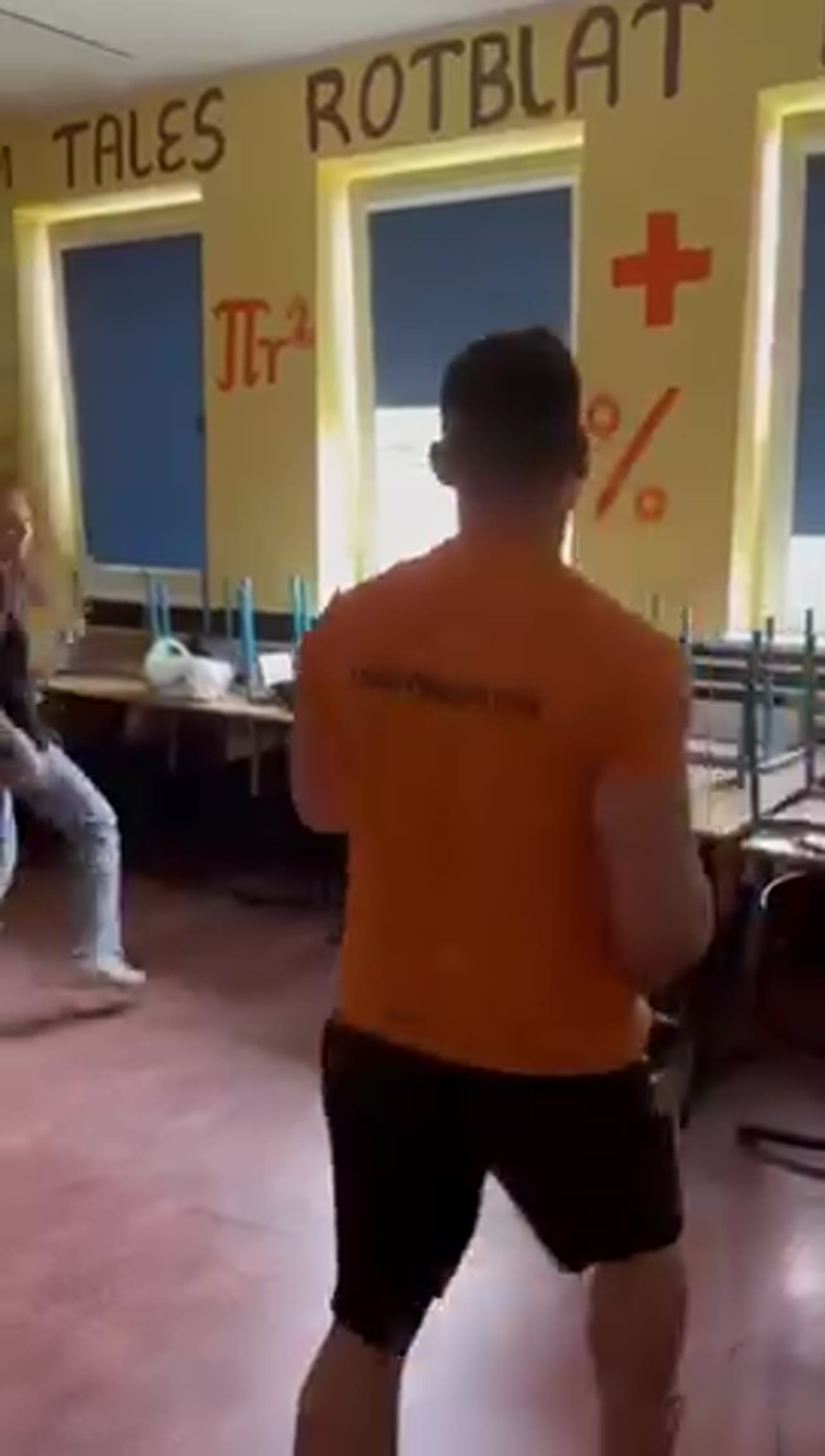 Klatka z filmu 3 — Dzień Wiosny i Dni Otwarte w ZSM! 🌼🎉  Wow! Co za niesamowi