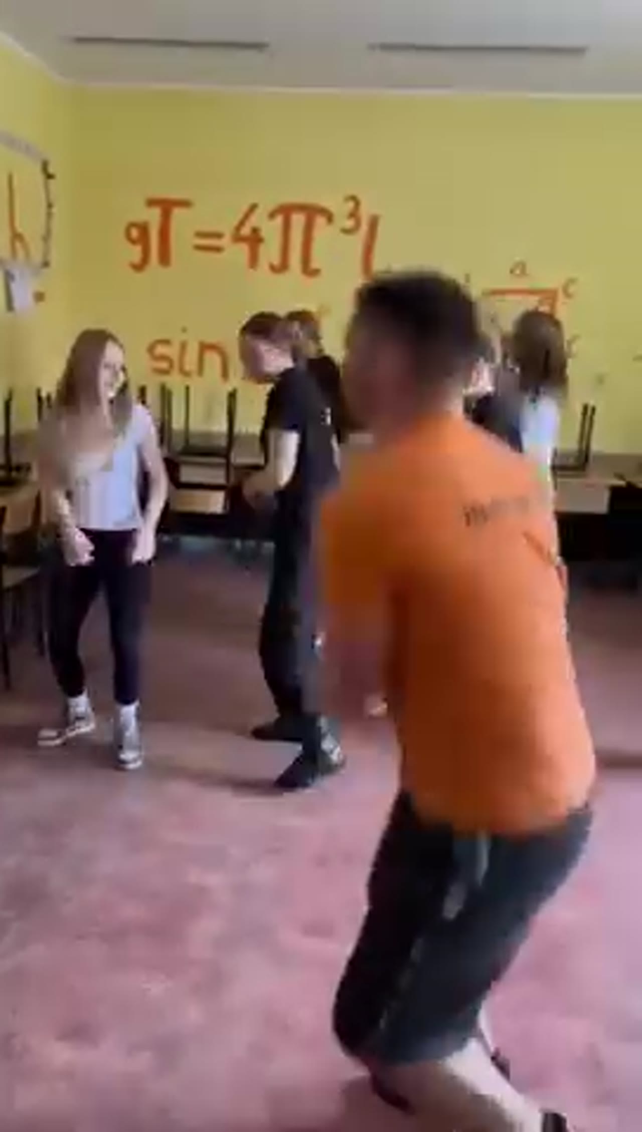 Klatka z filmu 6 — Dzień Wiosny i Dni Otwarte w ZSM! 🌼🎉  Wow! Co za niesamowi