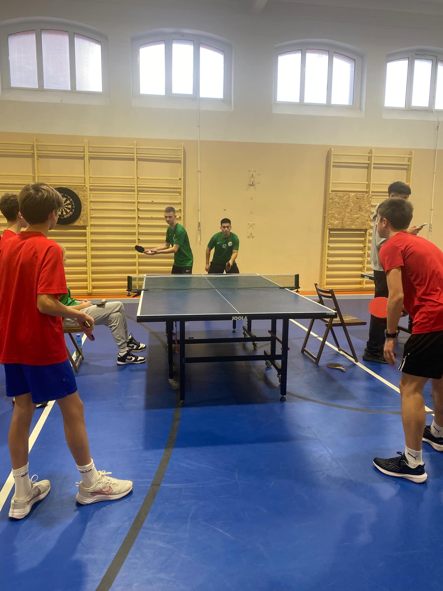 Zawody z tenisa stołowego 🏓🏓🏓 Nasza drużyna chłopców zdobyła drugie miejsce, a dziewcząt trzecie  (zdjęcie 4)