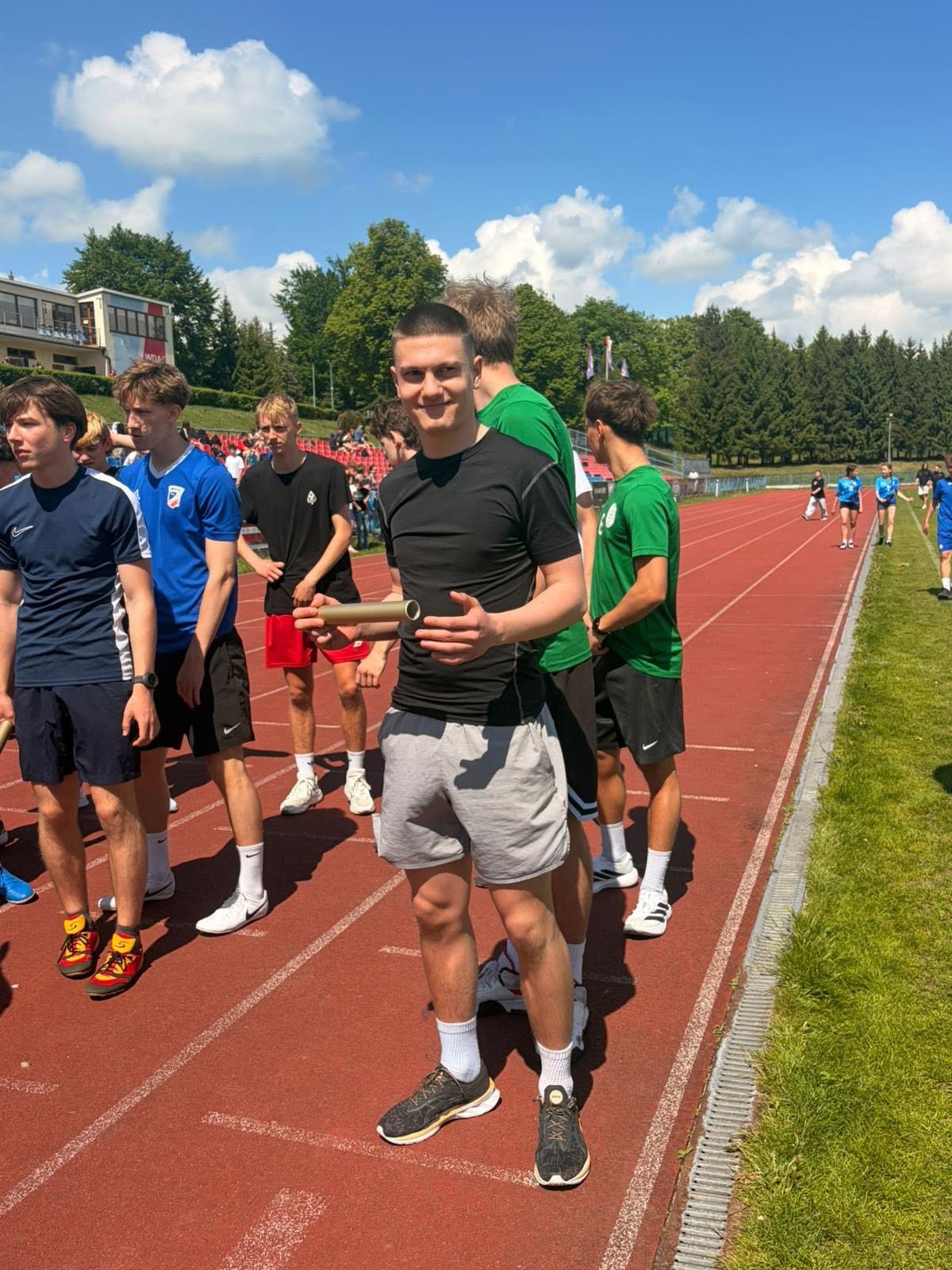 Przedstawiamy osiągnięcia naszych uczniów na Międzyszkolnych Indywidualnych Zawodach Lekkoatletycznych:
1…